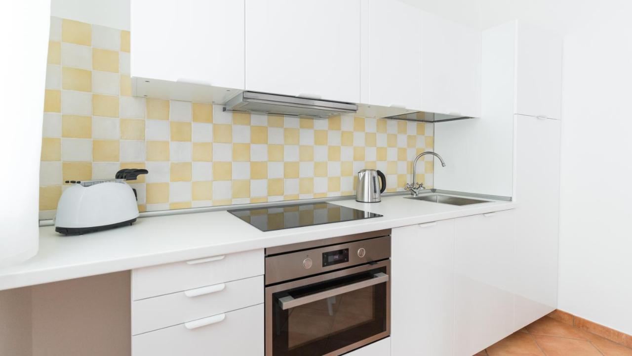 Italianway - Ottoventi Apartments 兰佩杜萨 外观 照片