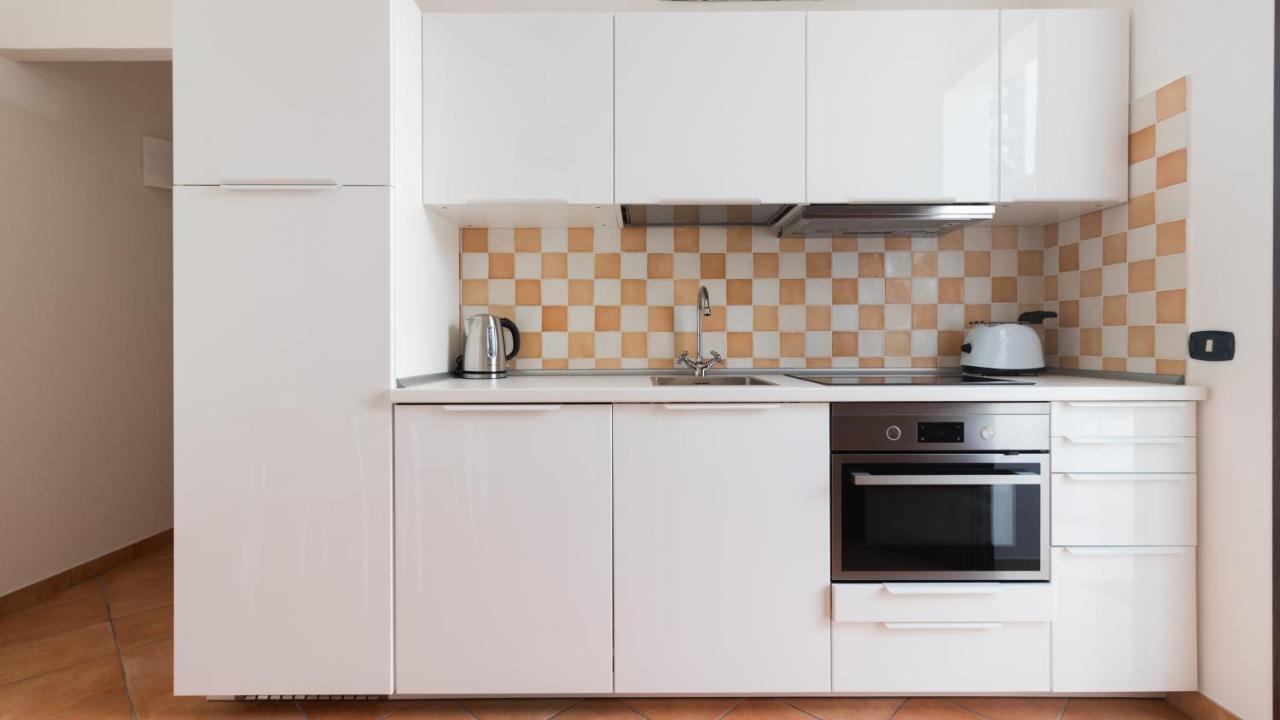 Italianway - Ottoventi Apartments 兰佩杜萨 外观 照片